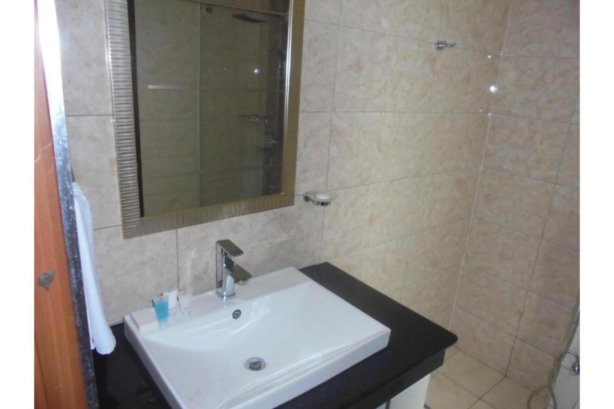 We Hotel & Suites Nairobi Exterior foto