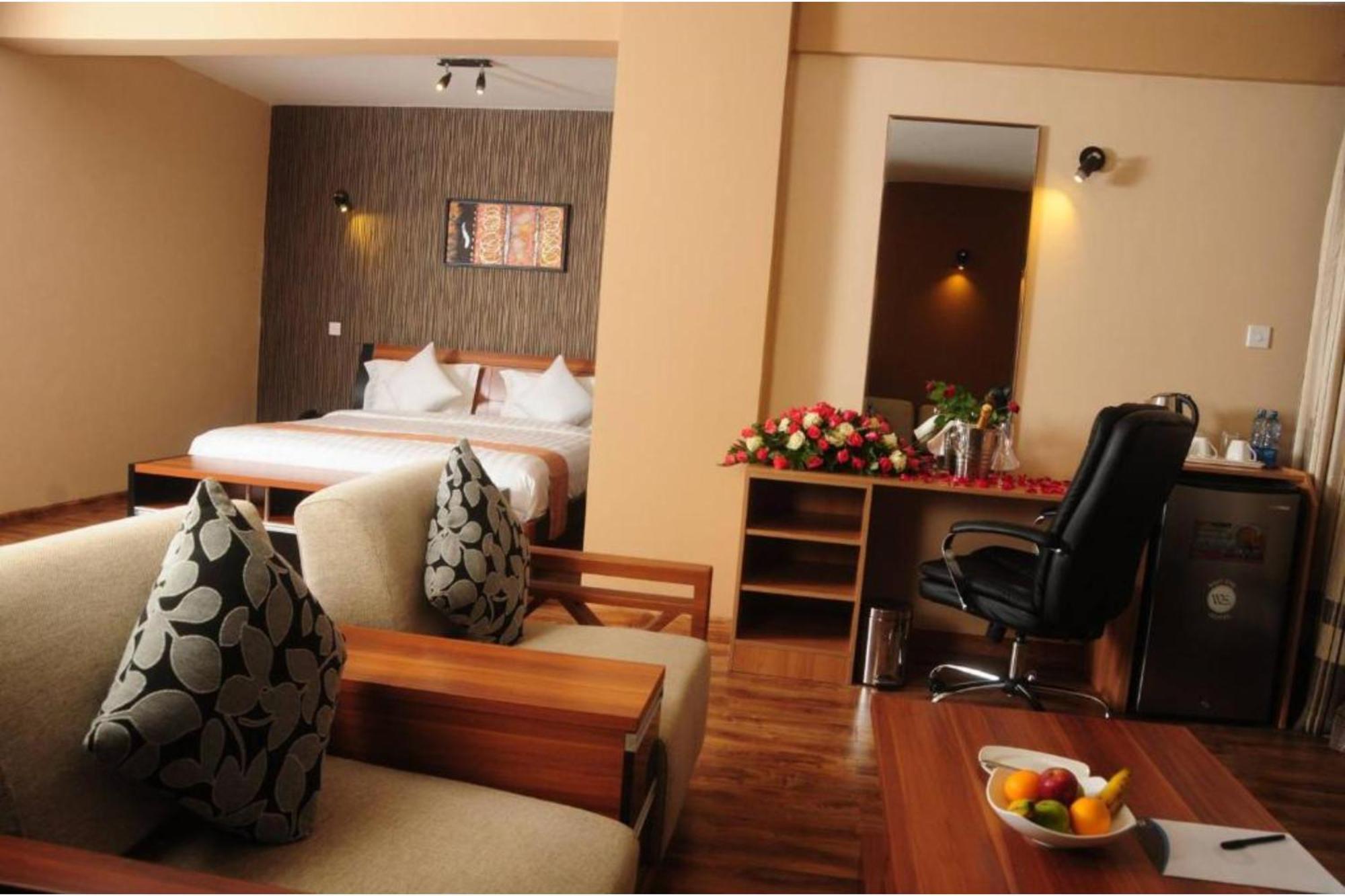 We Hotel & Suites Nairobi Exterior foto